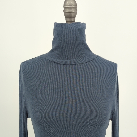 Gap Turtleneck Ribbed Knit Top Blue size XSmall preppy classic Business casual - Picture 3 of 5